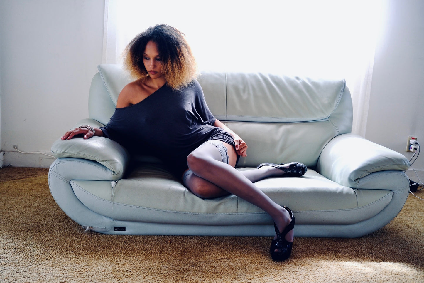 enthralling batwing | deep purple